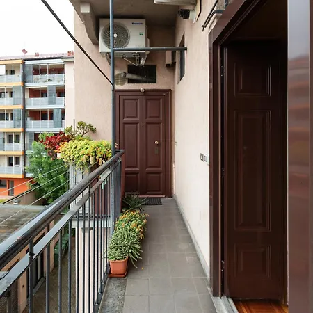Crescenzago Cosy Apt! Milaan